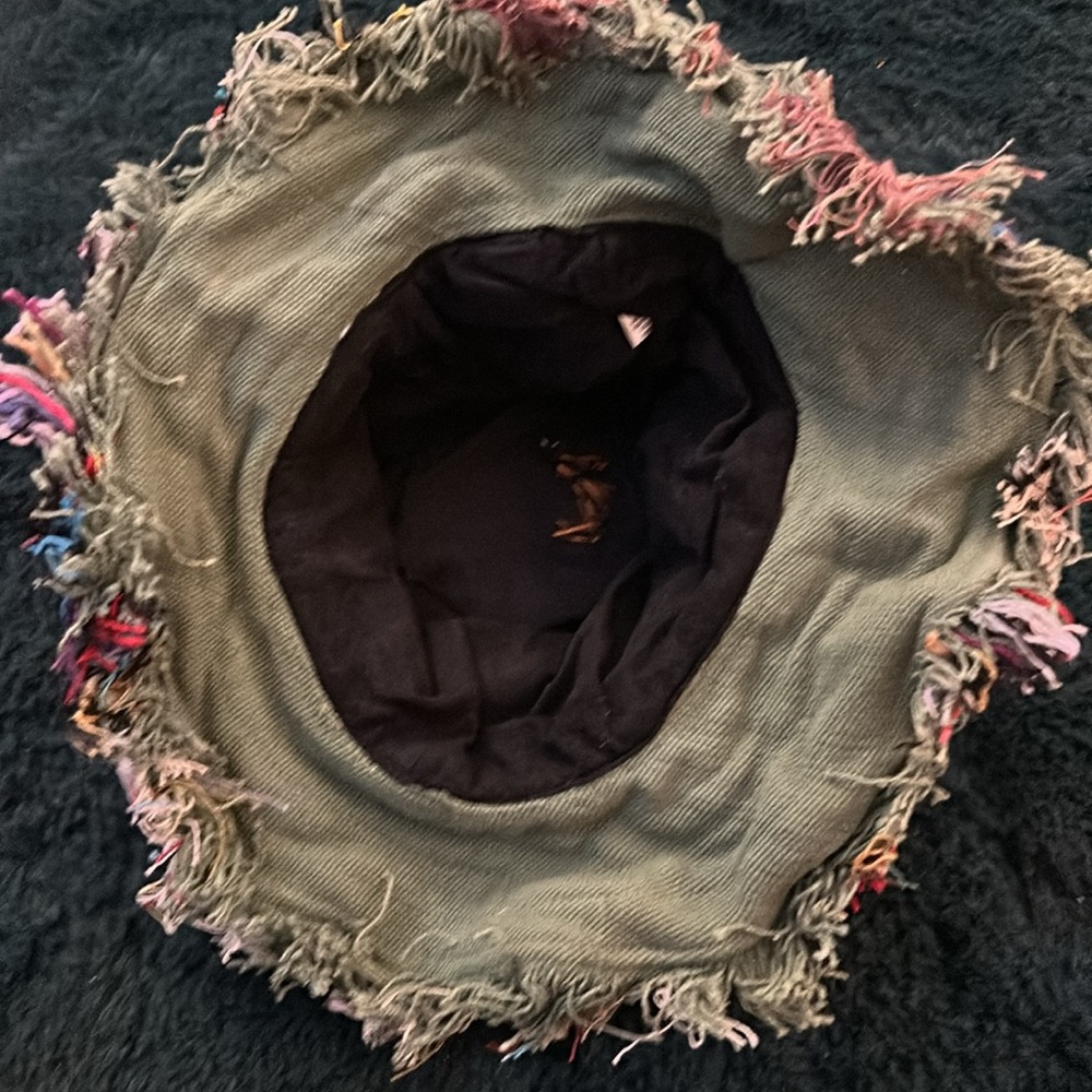 Bucket hat - Picture 2 of 3